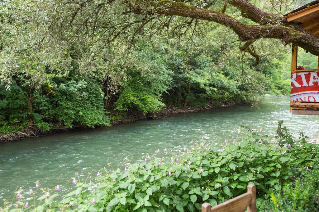 Rafting Kamp Dvije Vrbe Hotel Foca Exterior photo